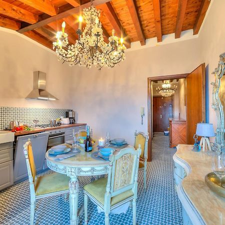 Laetitia Salo-Historic Center Near Lake - Happy Rentals Экстерьер фото