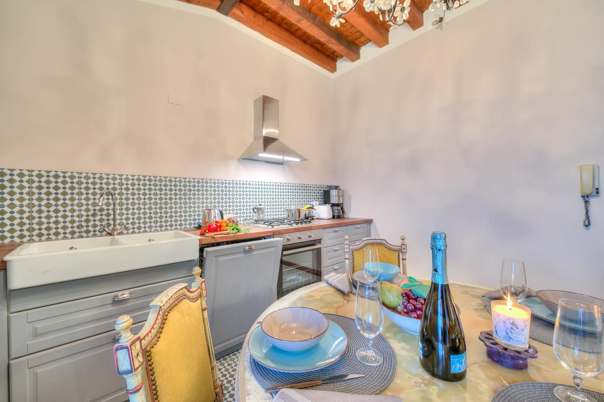 Laetitia Salo-Historic Center Near Lake - Happy Rentals Экстерьер фото